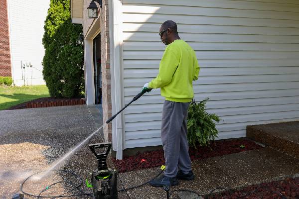 Pressure Washing Services
